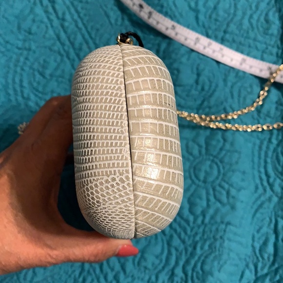 NEW KATE LANDRY LIGHT GOLD CHAIN Crossbody Clutch - Picture 8 of 12